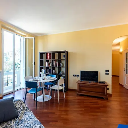 Apartment Lovely Via Nizza - Happy Genua